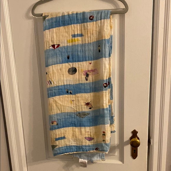 Little Unicorn 100 % cotton Blue and Cream Striped Blanket with Beach Print - Picture 1 of 6